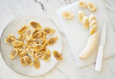 how to dry bananas