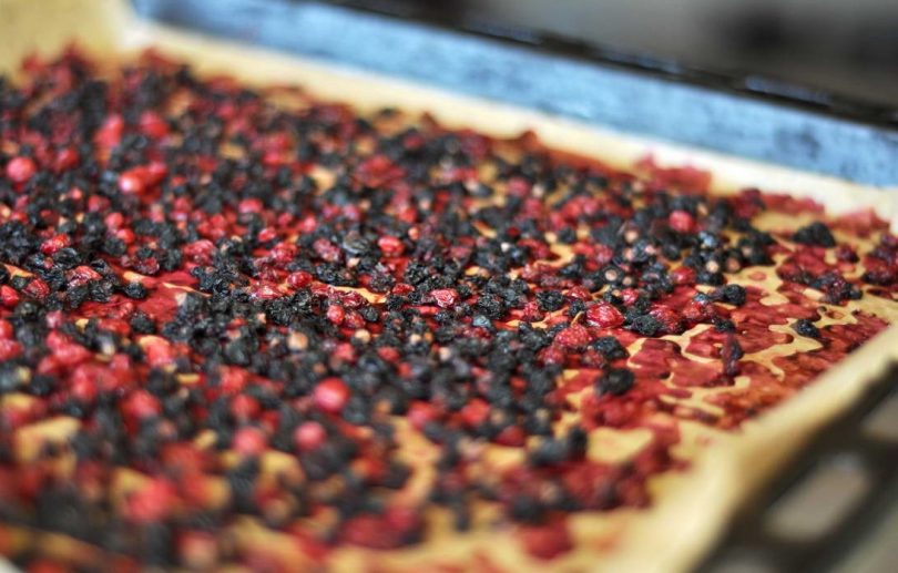 drying currants