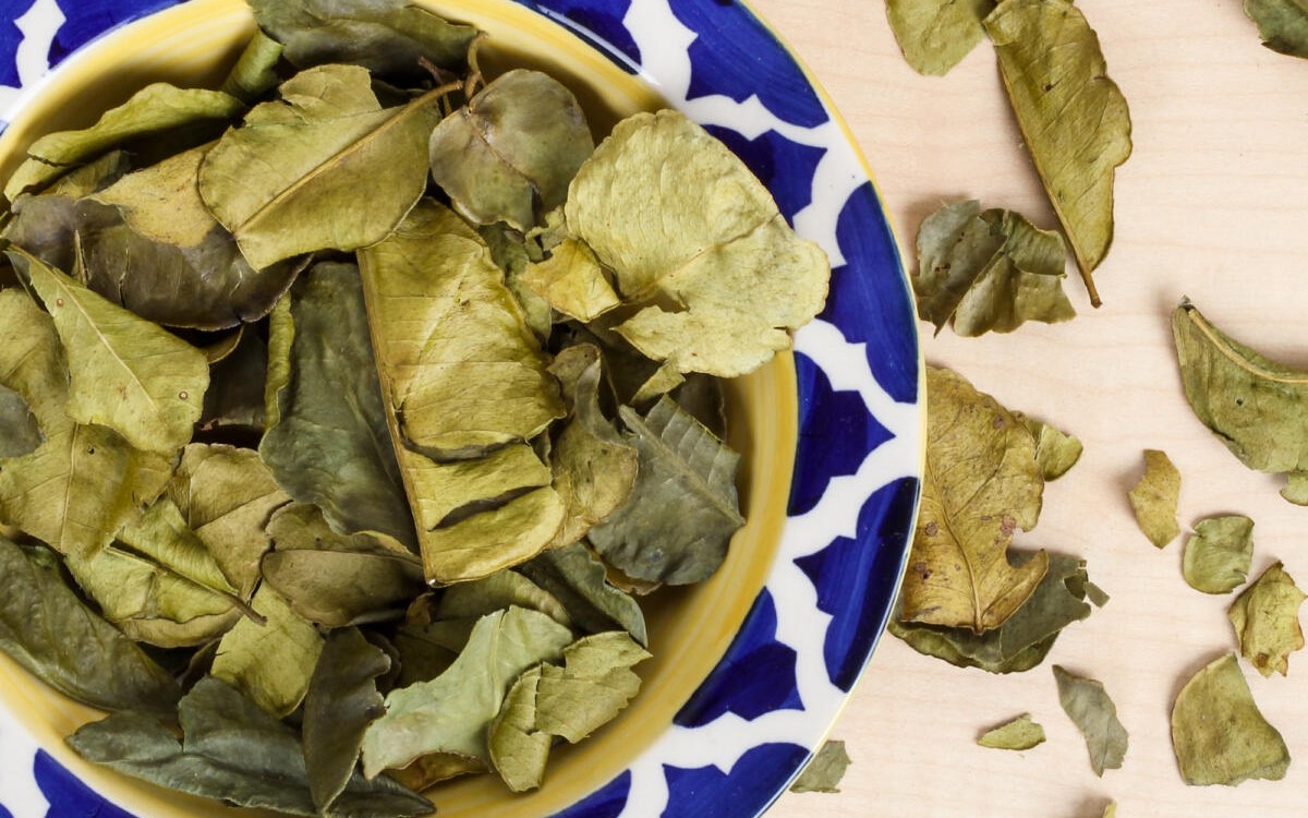 How to Dry Kaffir Lime Leaves? 
