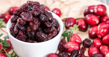 how to dry fresh cranberries at home