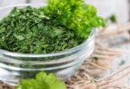 how to dry fresh parsley at home